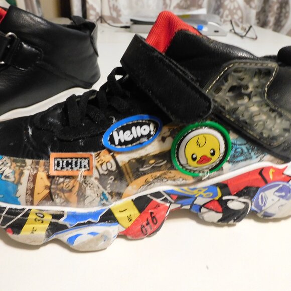 Youth Graphic high top shoes  Sz 4 (eu 35) - Picture 1 of 5